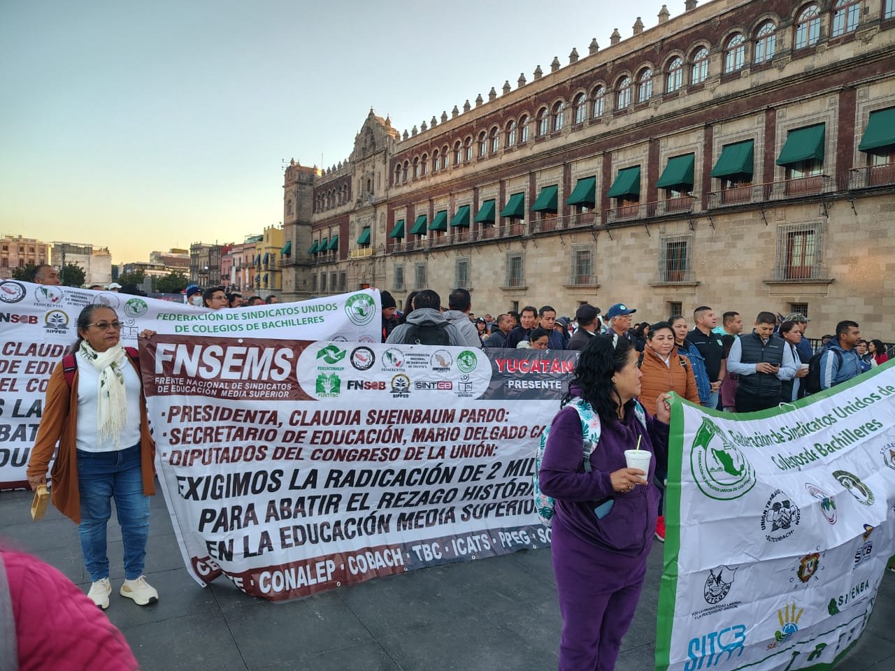 Imagen 6 de Marcha convocada por el Frente Nacional de la Federación de Sindicatos de Educación Media Superior