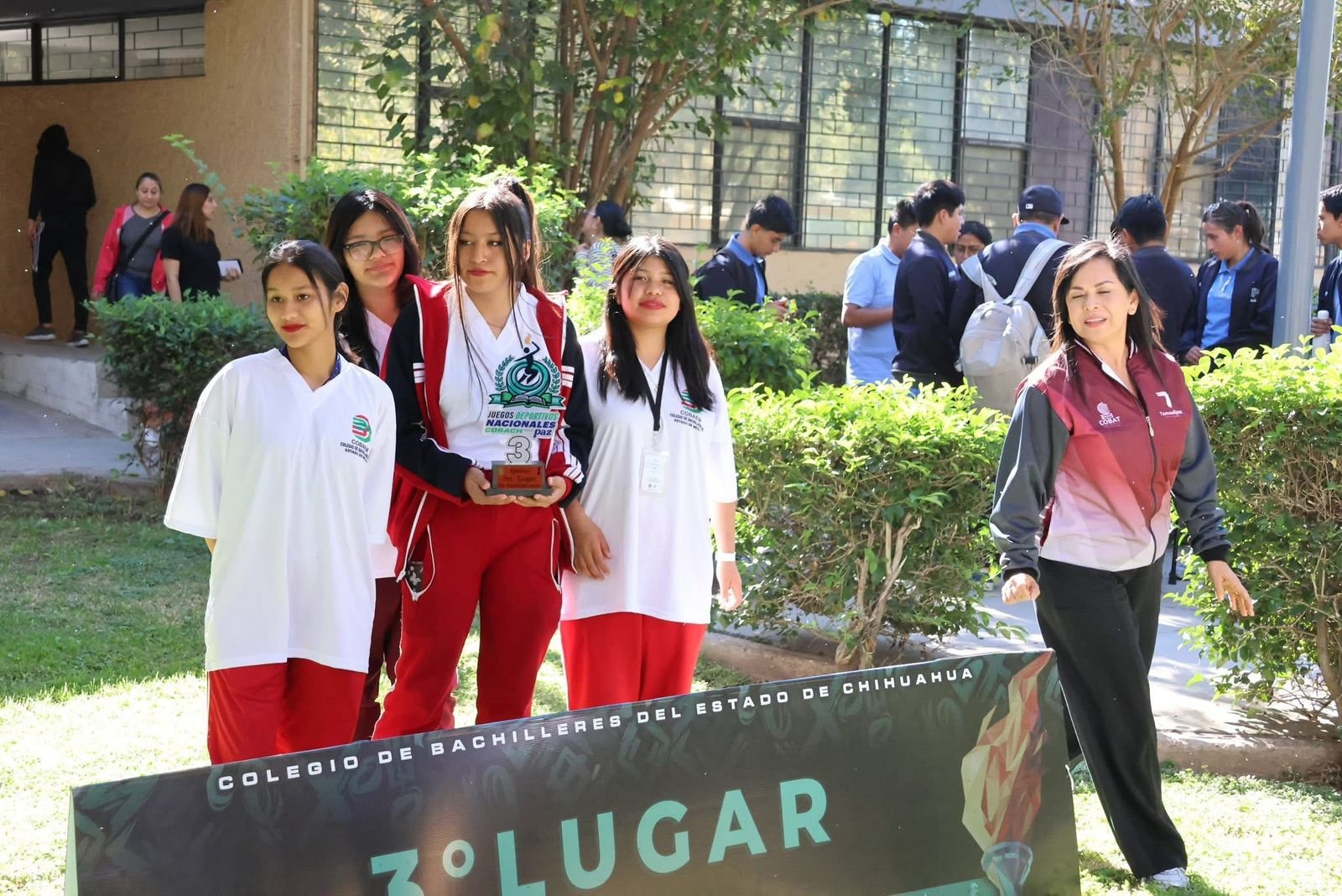 Imagen 8 de STAACOBACH felicita al Director General por los Juegos Nacionales Deportivos por la Paz