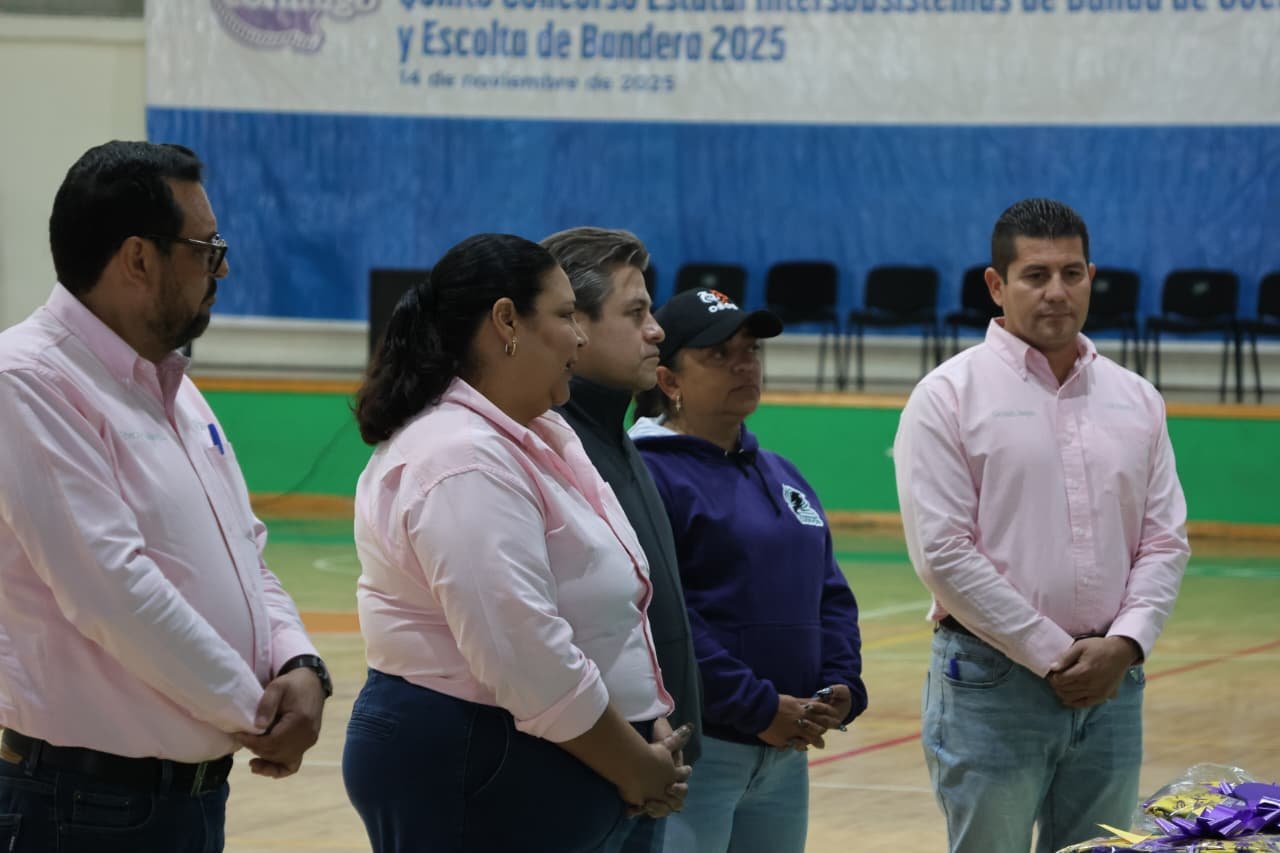 Imagen 2 de Entrega de uniformes y abanderamiento del STAACOBACH rumbo al encuentro nacional 2025
