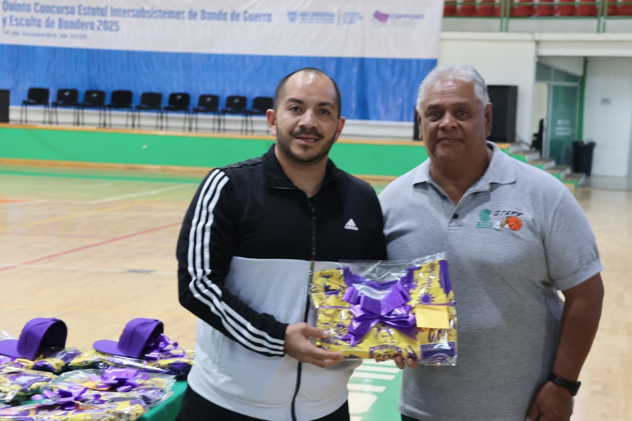 Imagen 11 de Entrega de uniformes y abanderamiento del STAACOBACH rumbo al encuentro nacional 2025