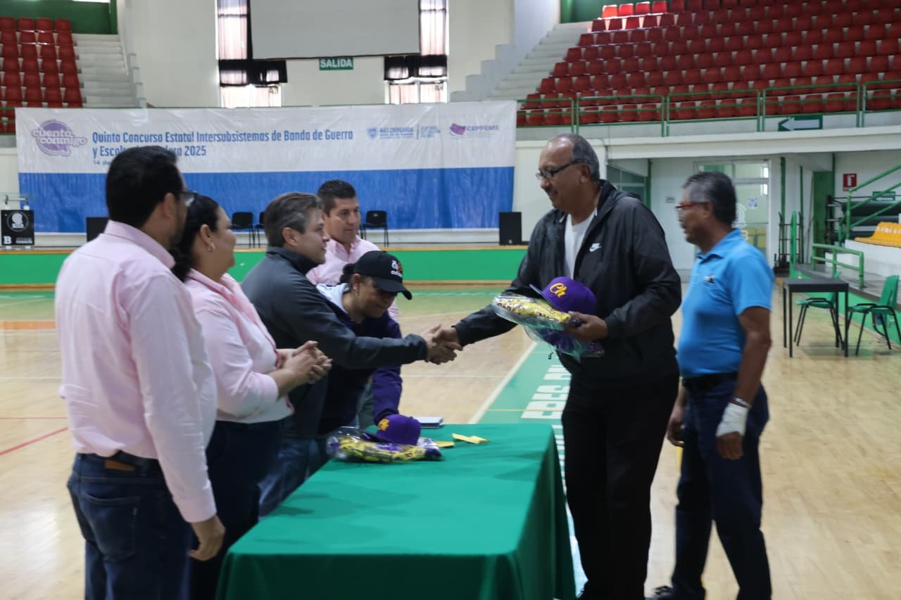 Imagen 17 de Entrega de uniformes y abanderamiento del STAACOBACH rumbo al encuentro nacional 2025