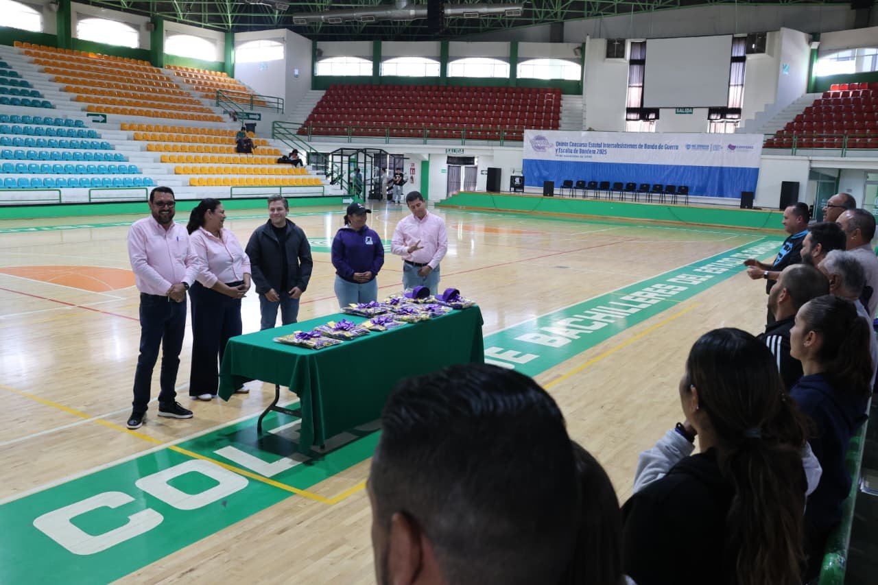 Imagen 20 de Entrega de uniformes y abanderamiento del STAACOBACH rumbo al encuentro nacional 2025