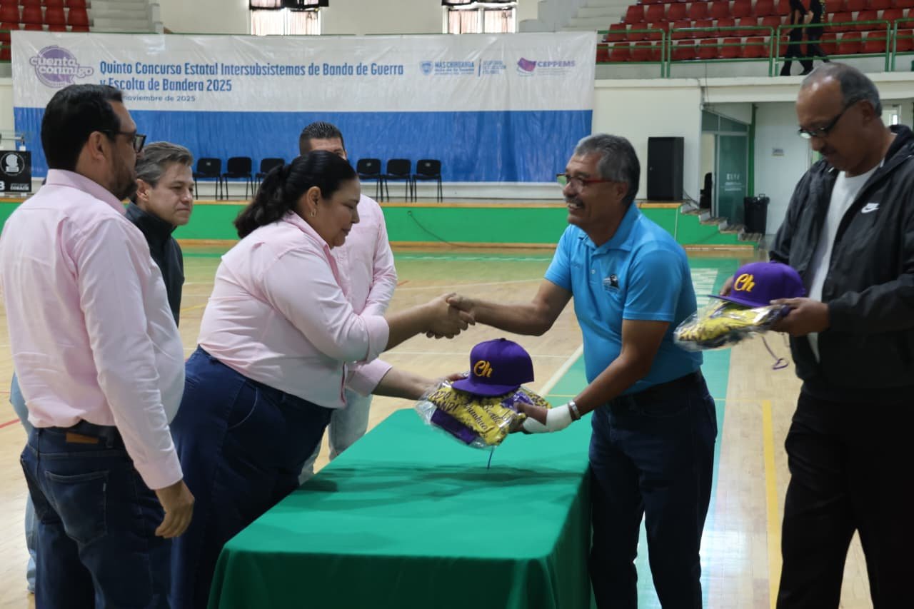 Imagen 23 de Entrega de uniformes y abanderamiento del STAACOBACH rumbo al encuentro nacional 2025