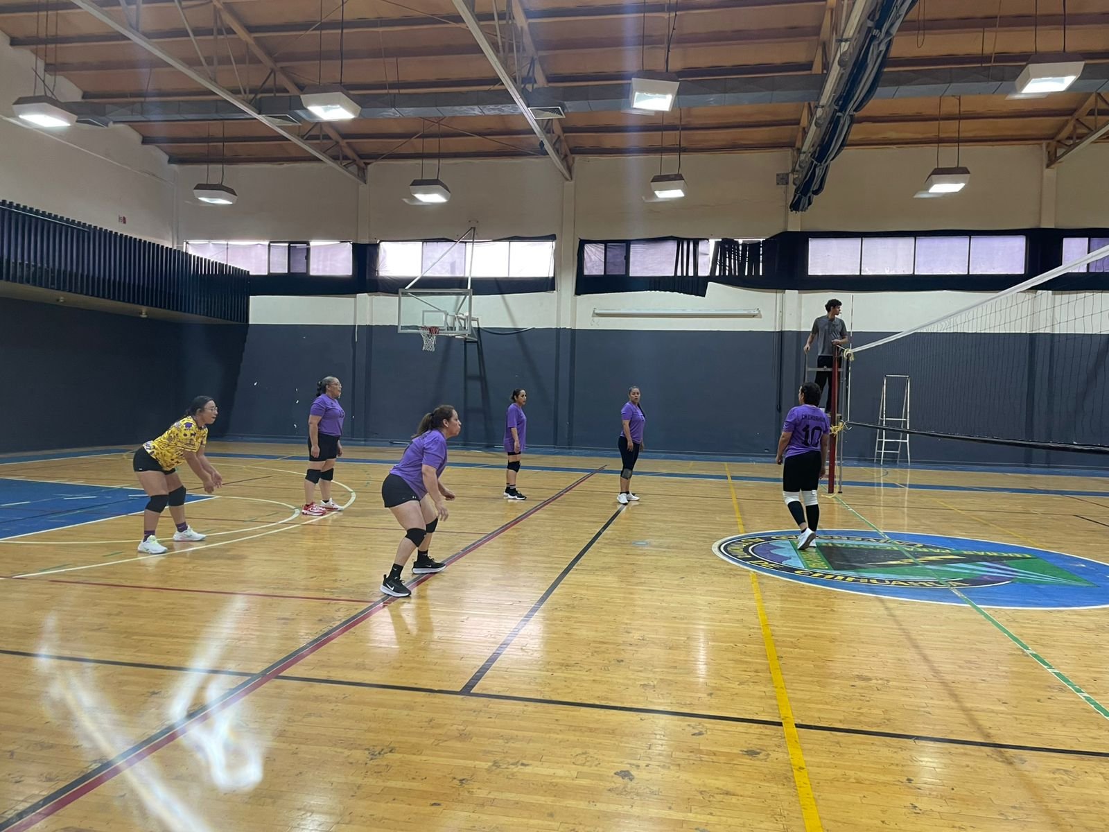 Imagen 1 de Chihuahua se lleva la victoria en el voleibol femenil del Encuentro Nacional Deportivo 2025.