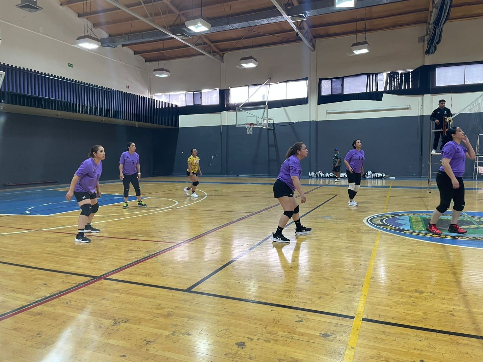 Imagen 2 de Chihuahua supera 50–15 a Ciudad de México en voleibol femenil