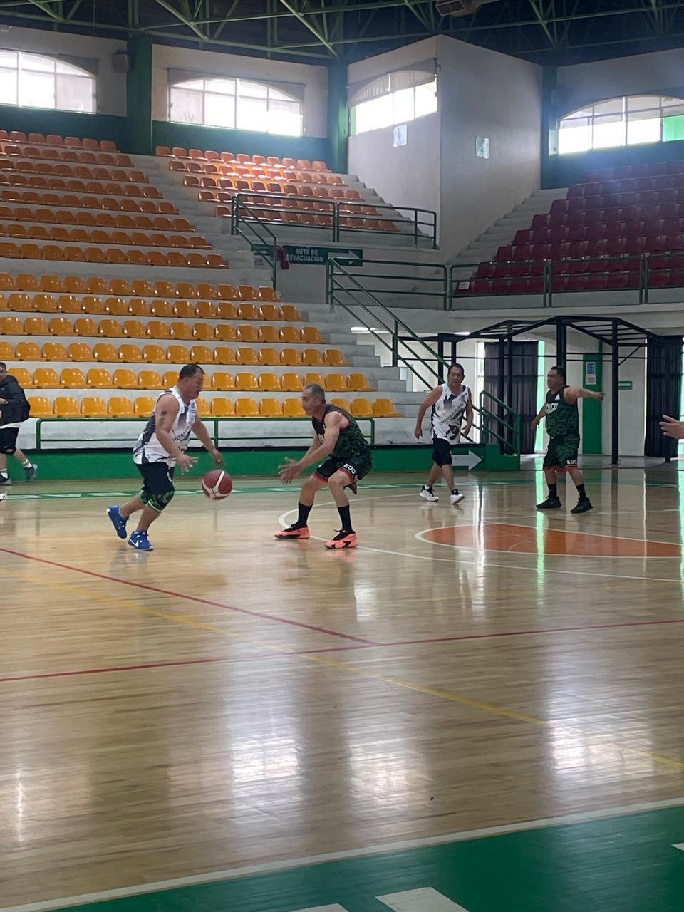 Imagen 3 de Estado de México vence 58–24 a Quintana Roo en basquetbol varonil