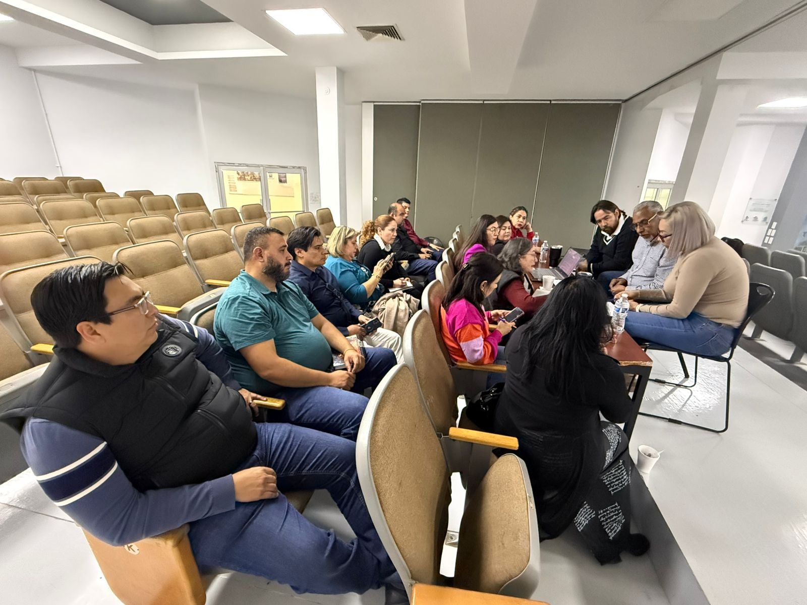 Imagen 4 de Mesas de trabajo previo a la Revisión Salarial 2026