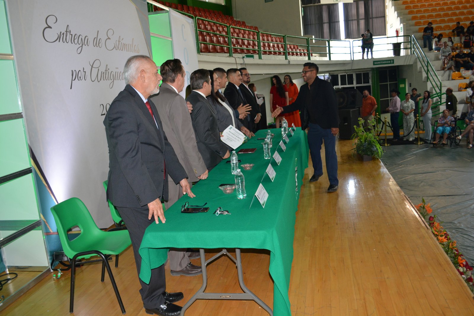 Imagen 39 de Entrega de Reconocimientos por Antigüedad 2026