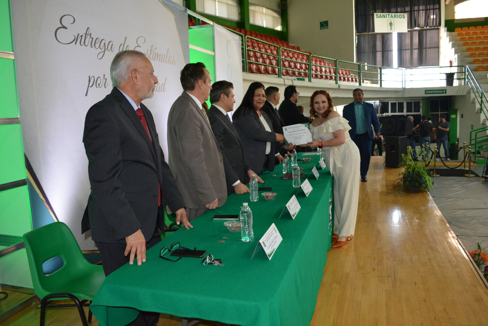 Imagen 61 de Entrega de Reconocimientos por Antigüedad 2026
