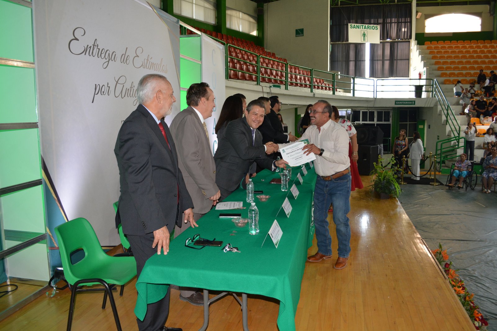 Imagen 67 de Entrega de Reconocimientos por Antigüedad 2026