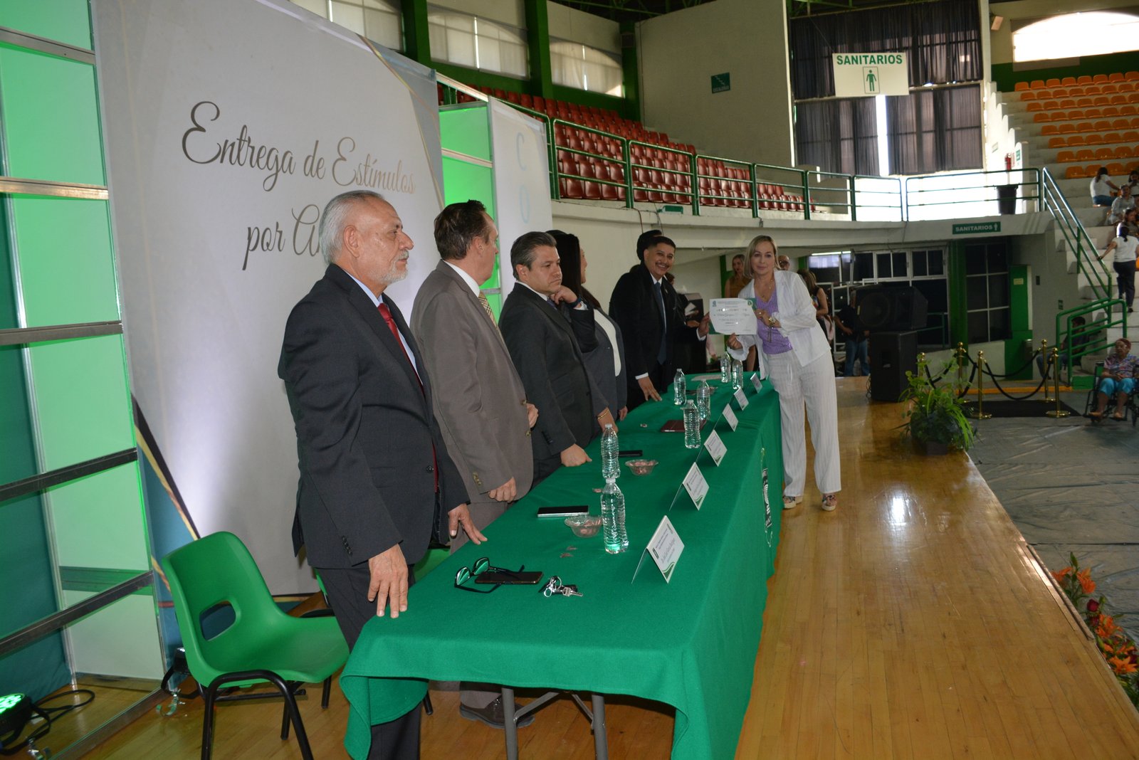 Imagen 72 de Entrega de Reconocimientos por Antigüedad 2026