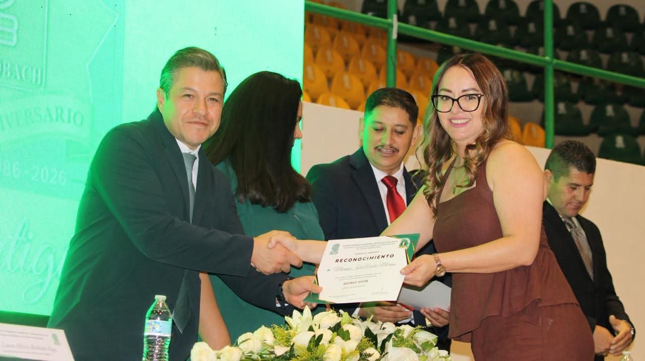 Imagen 1 de Entrega de Reconocimientos por antigüedad, en Cd. Juárez, Chih.