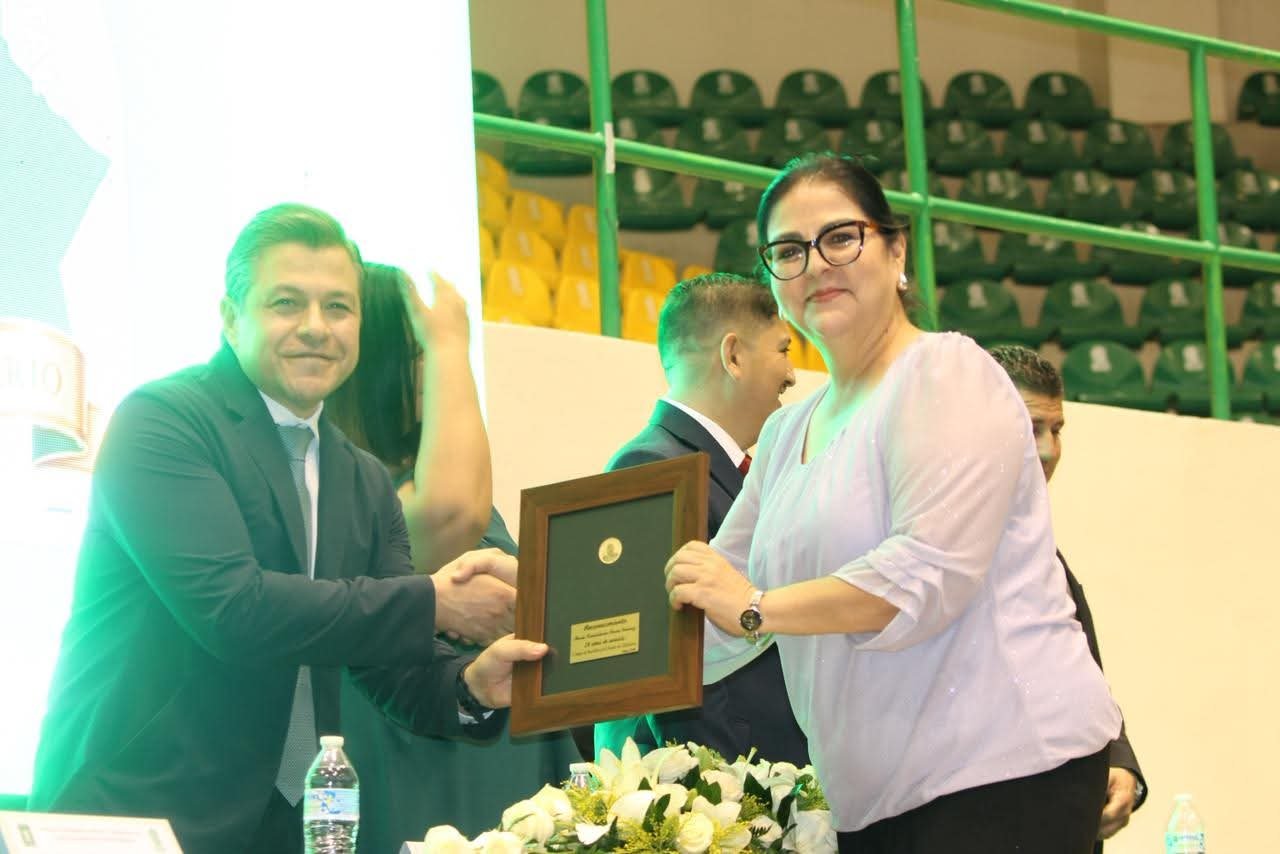 Imagen 2 de Entrega de Reconocimientos por antigüedad, en Cd. Juárez, Chih.