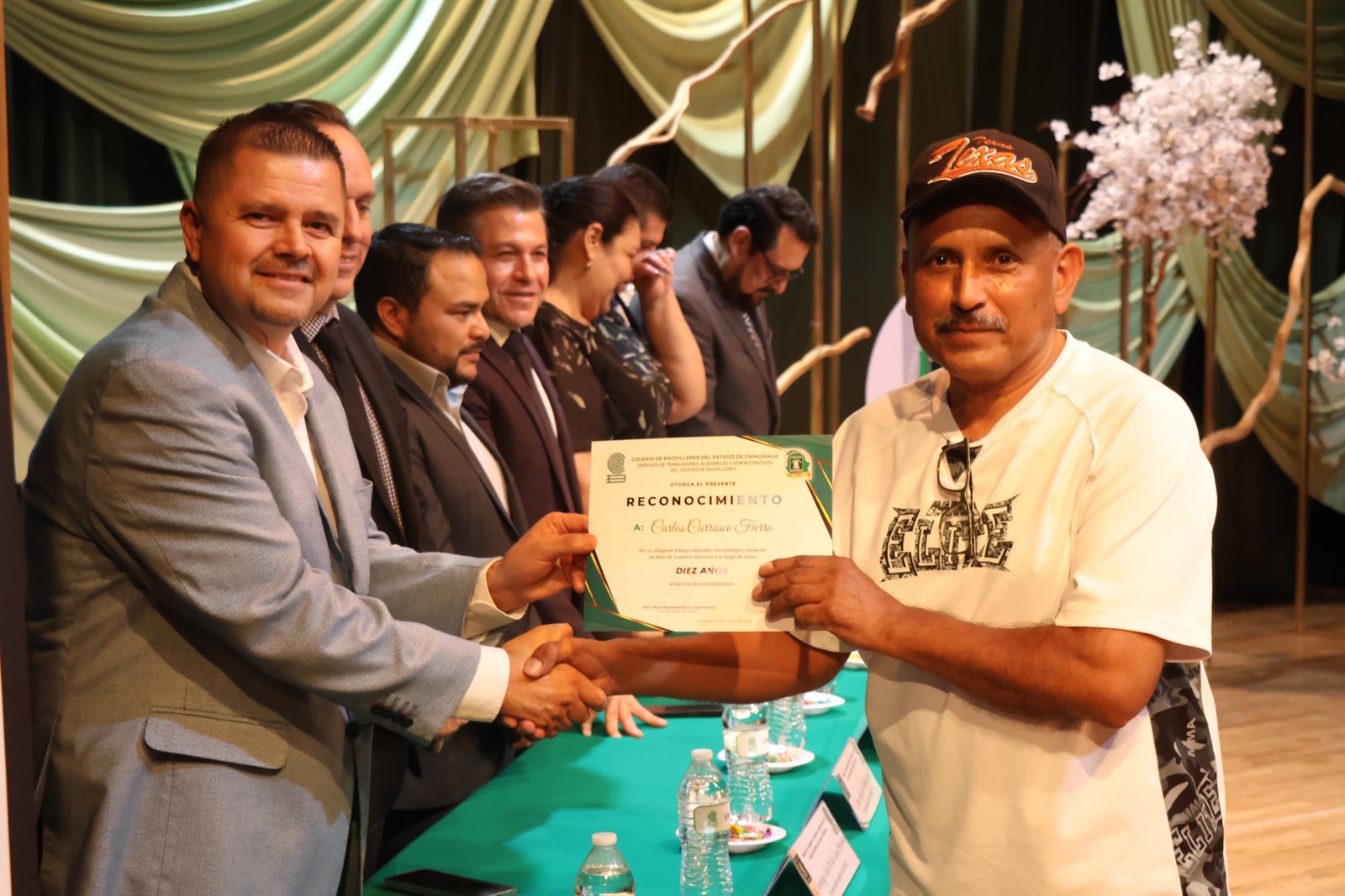 Imagen 30 de Entrega de Reconocimientos por Antigüedad en Camargo, Chih.
