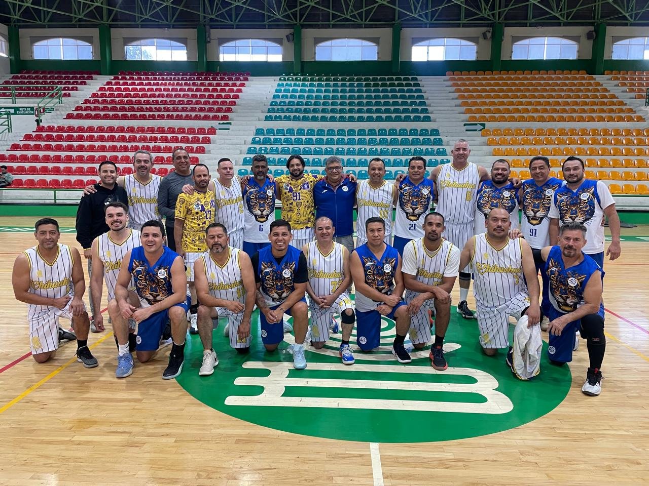 Partido de básquetbol varonil entre las selecciones de Chihuahua y Chiapas.